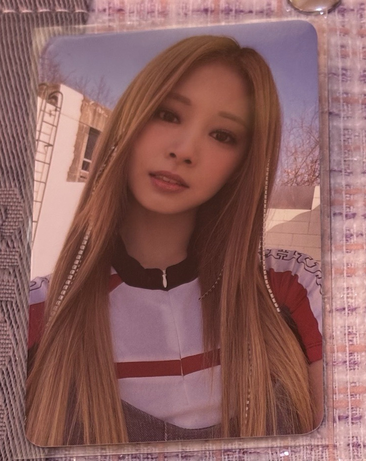 Tzuyu ready to be小卡