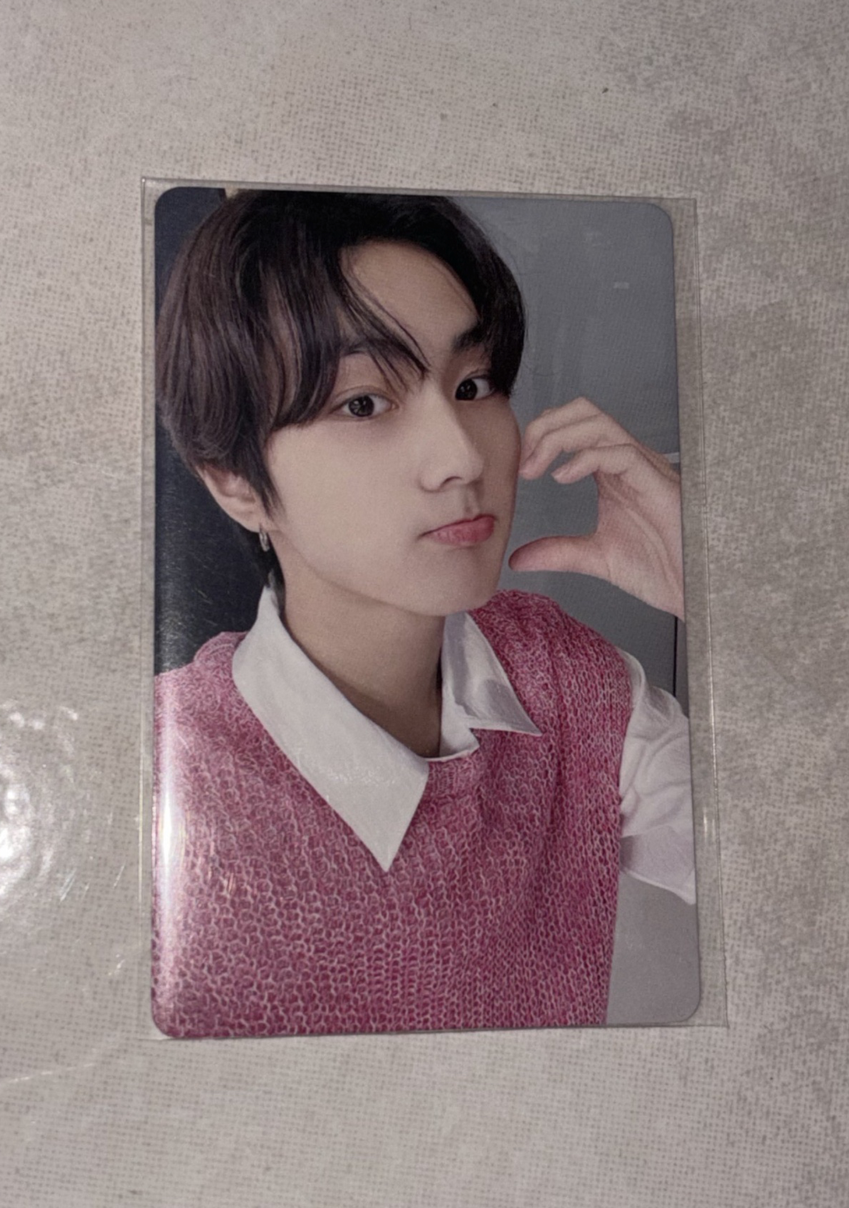 小元粉毛衣臉頰比芯💗