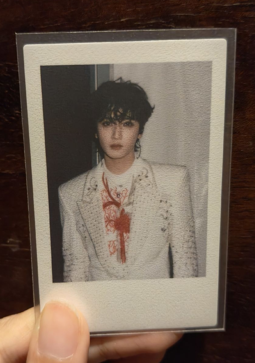 嚴浩翔 上海冠軍白衣拍立得