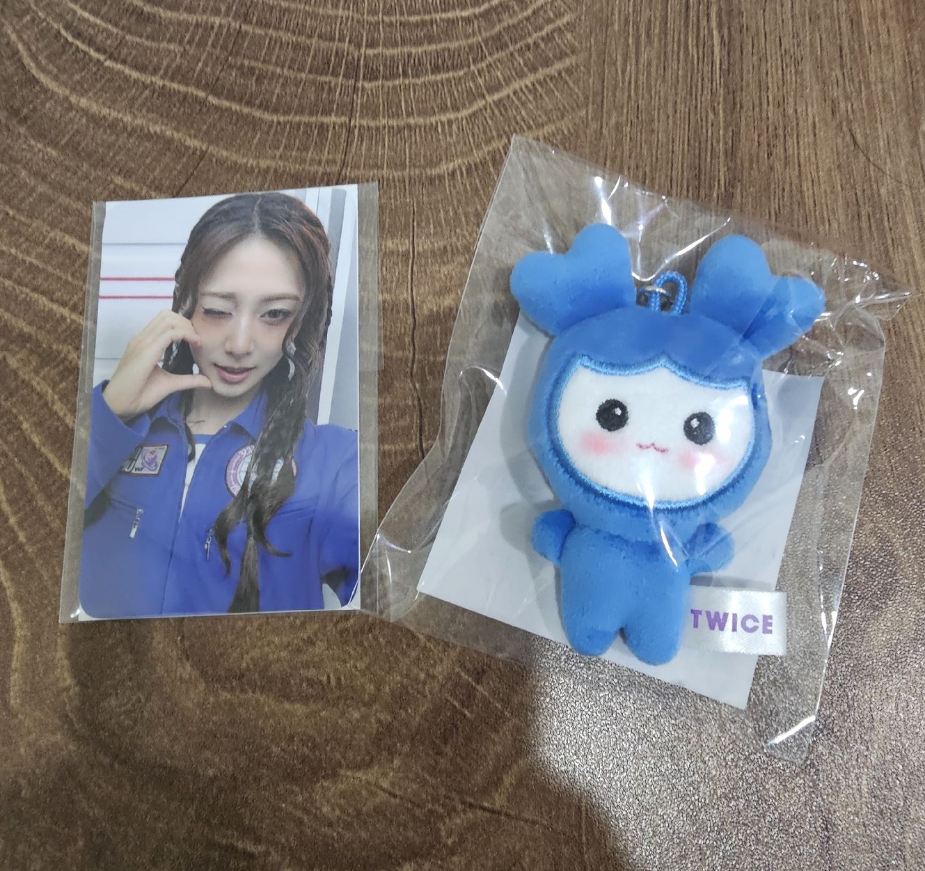 TWICE 豆豆眼娃(瑜) + 子瑜滿額卡 現貨