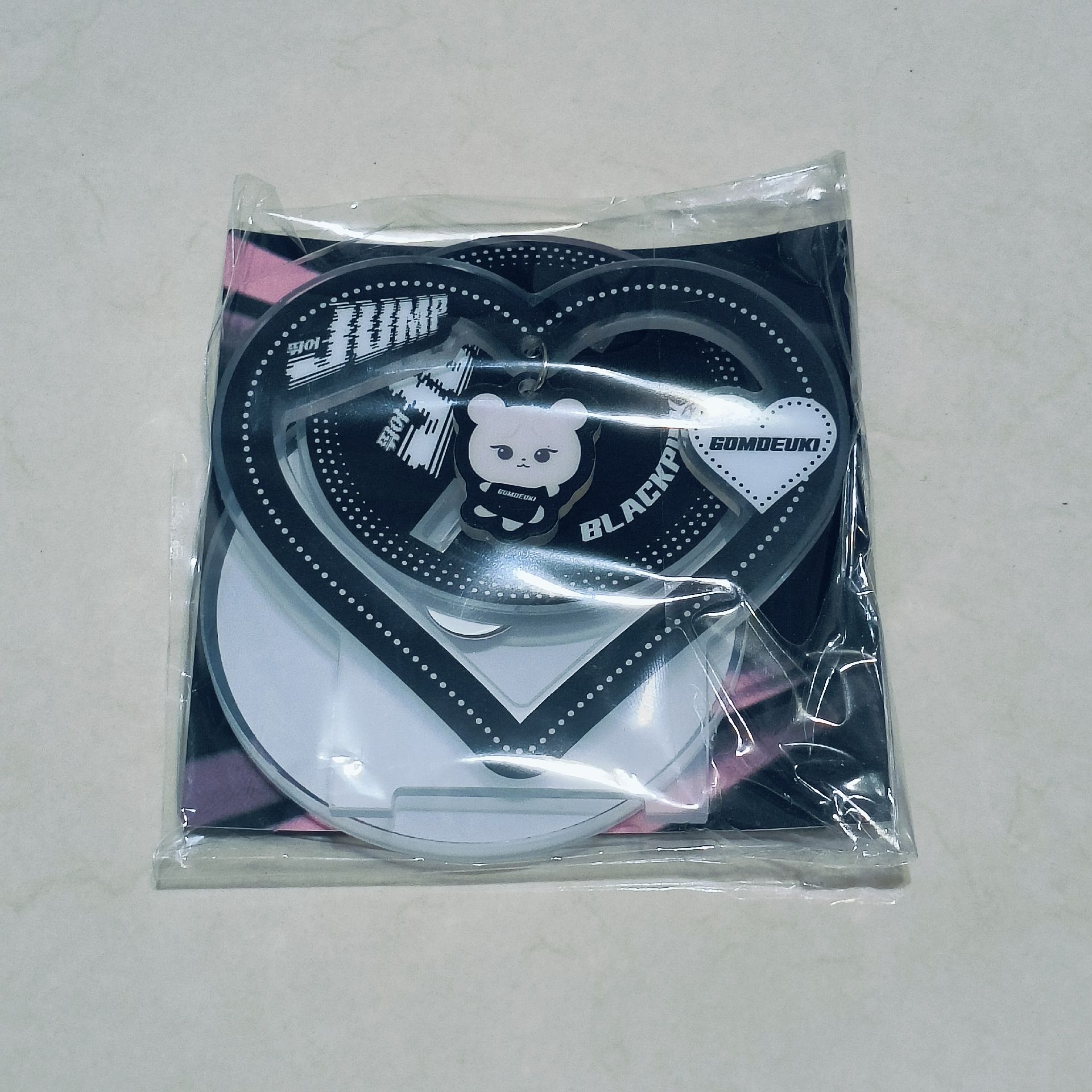 JUMP 旋轉立牌妮