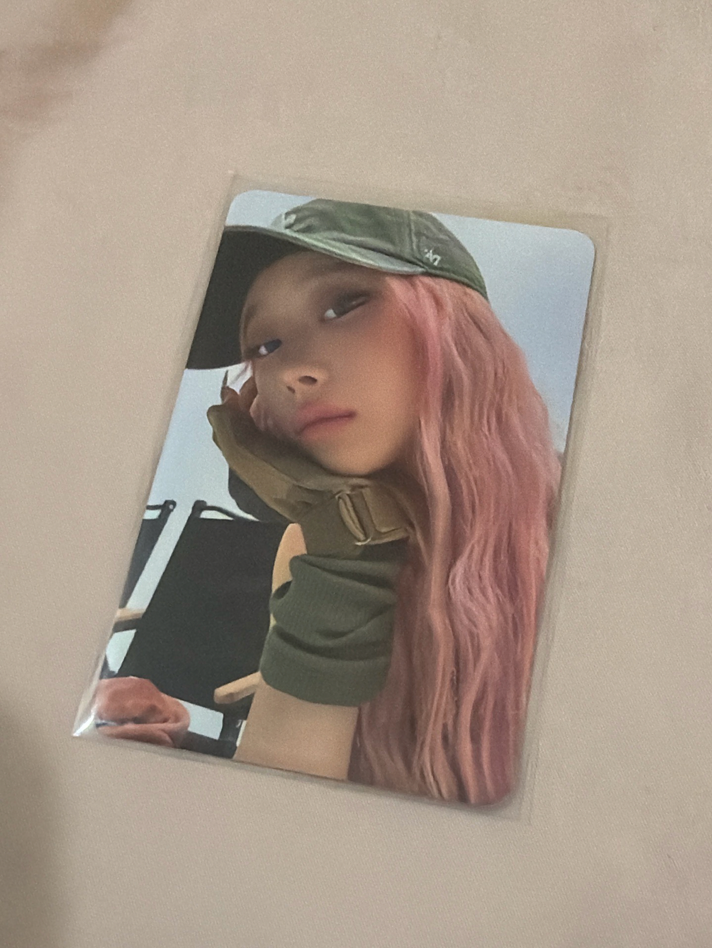 把粉髮吉帶回家