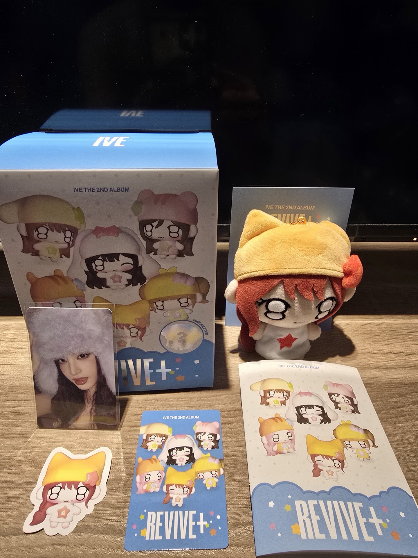 便宜出售 IVE REVIVE+ PETIT娃專 確定款