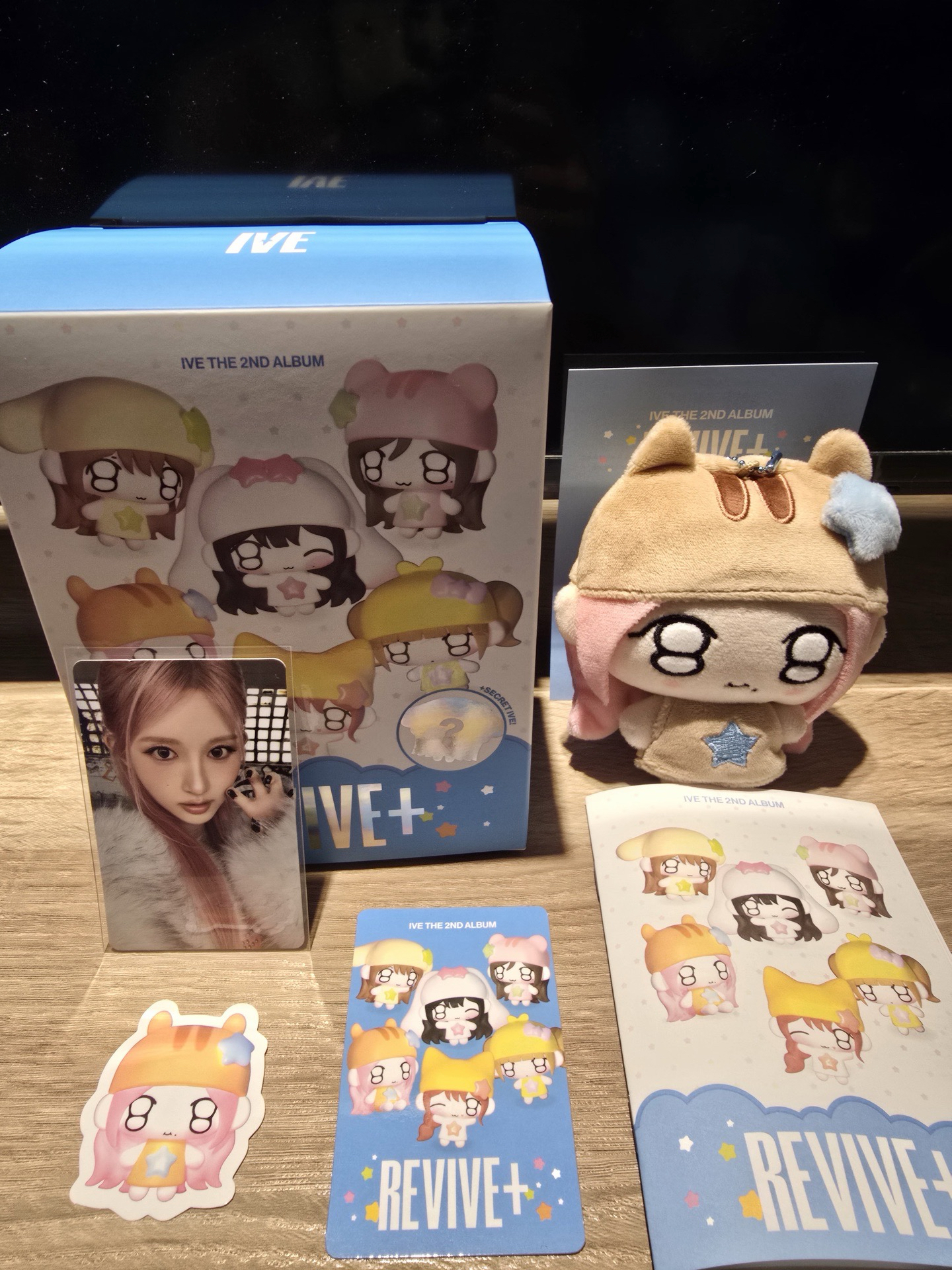 便宜出售 IVE REVIVE+ PETIT娃專 確定款