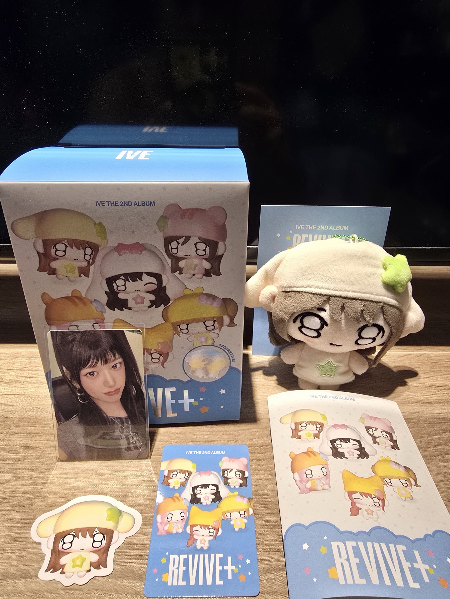 便宜出售 IVE REVIVE+ PETIT娃專 確定款