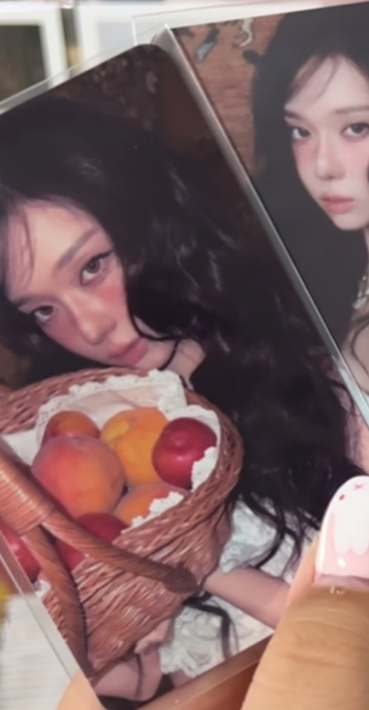 台曆後續隨機卡  拿水果籃的冬