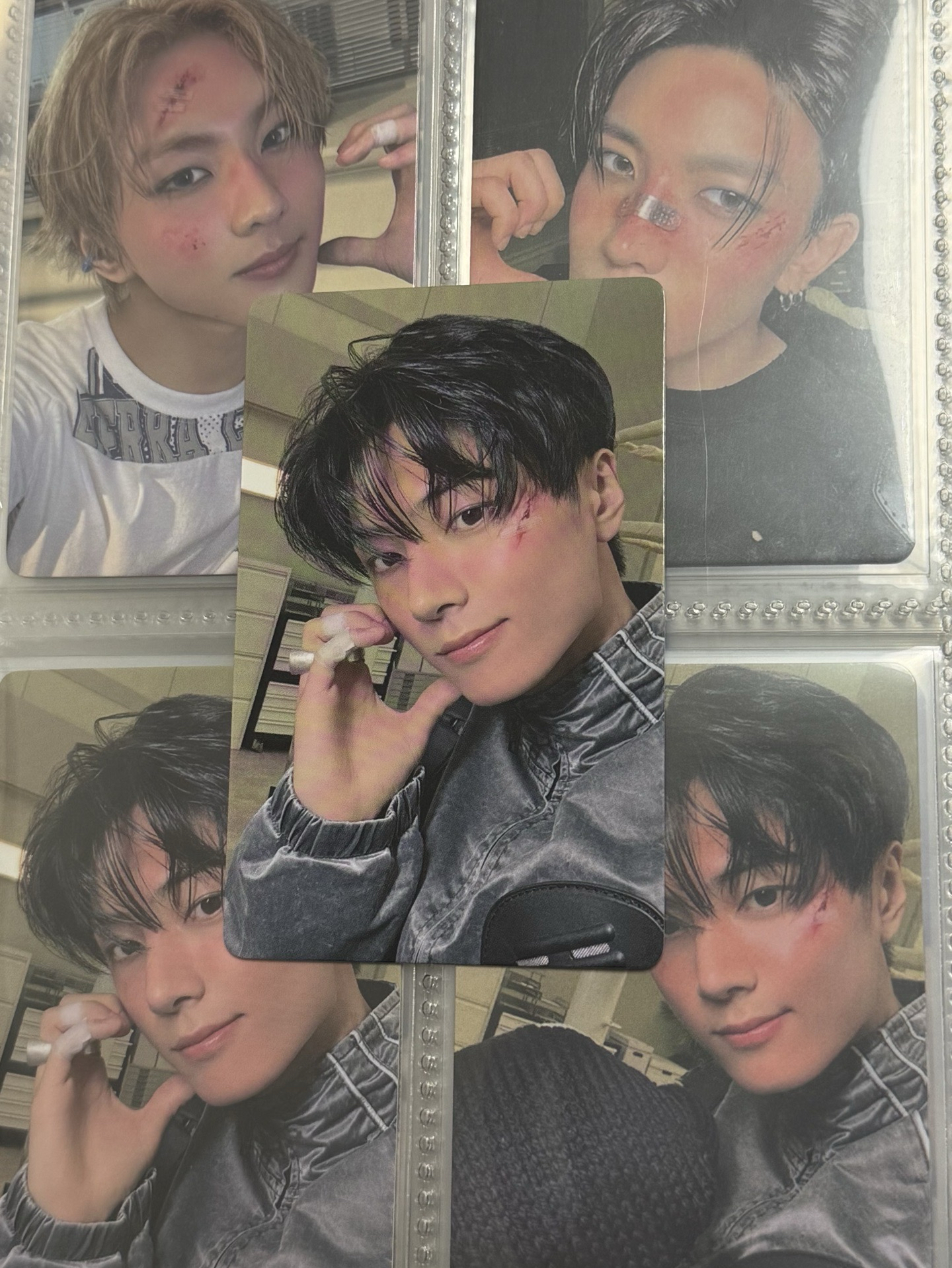 受傷了卻還是要給你飯撒的敬業綜咪😭😭賣場多帶任一