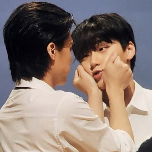 羊咩咩一記得看自介一拆箱請錄影