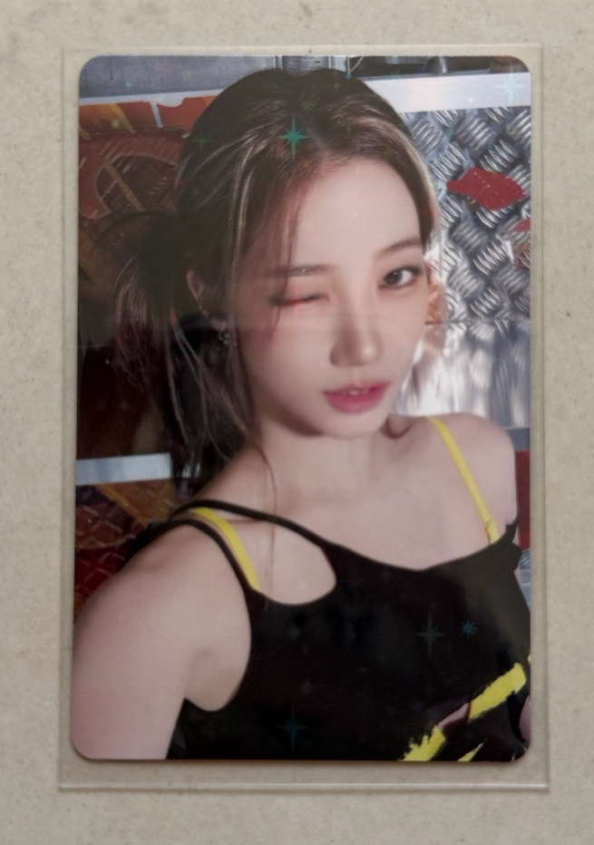 LE SSERAFIM 日咖單封預售特典 一葉