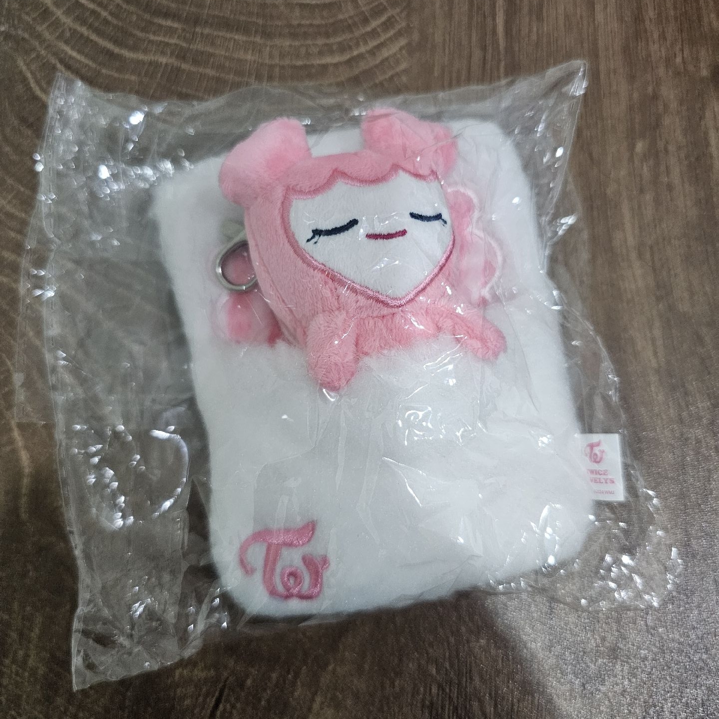 TWICE LOVELY棉被娃 MOMO