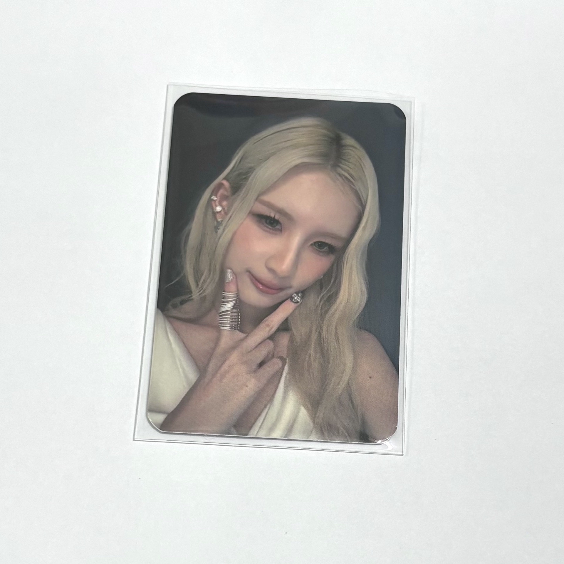 LILI 毓 🍊｜MIRROR INTO OURSELVE 入場卡 / 場限卡（有廠損）