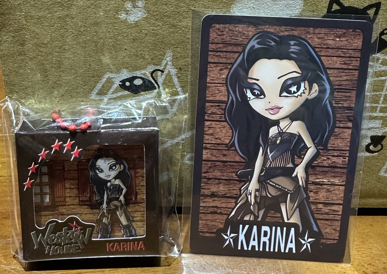 Karina年曆角色卡+人物吊飾