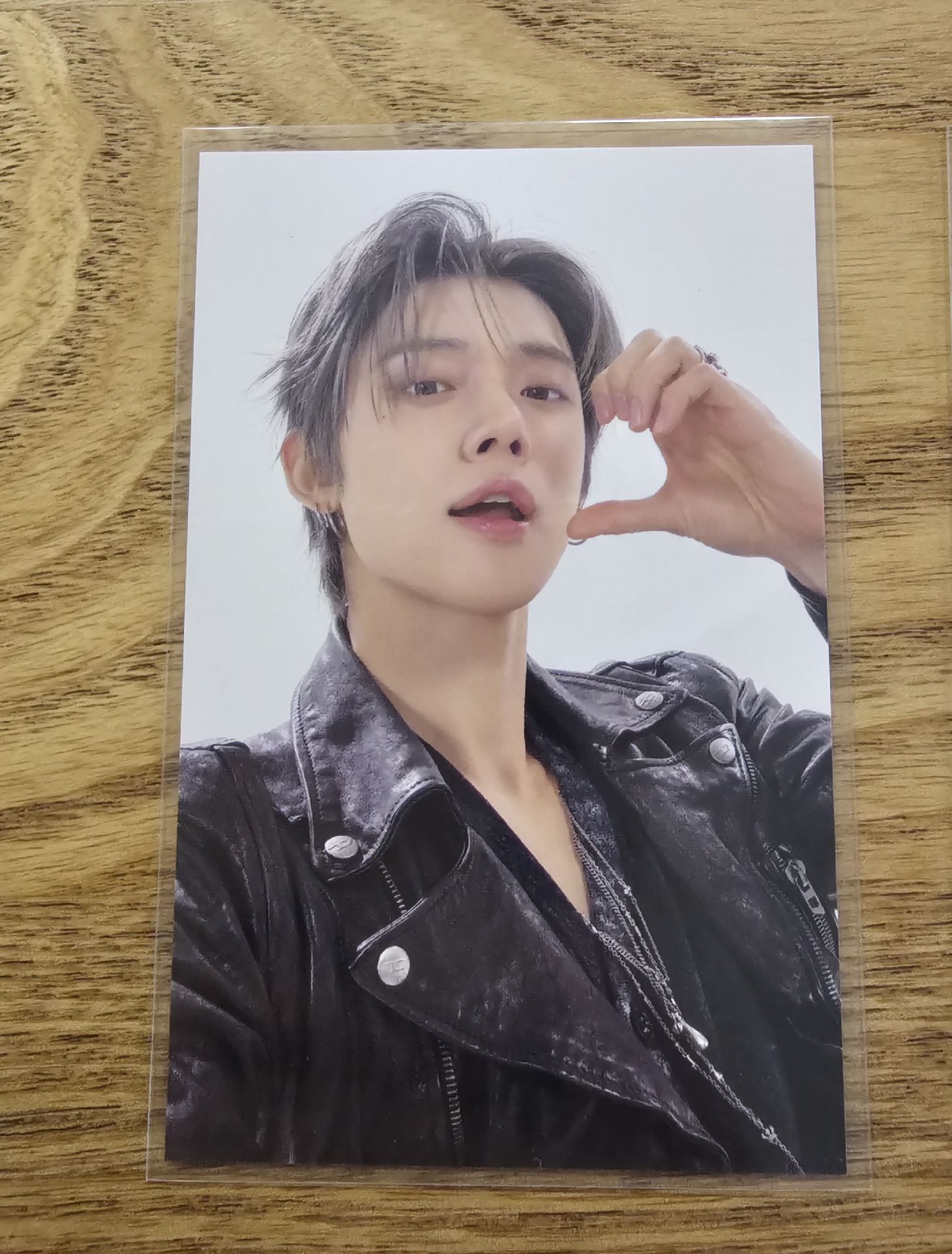 TXT 然竣 MOA CON外套卡