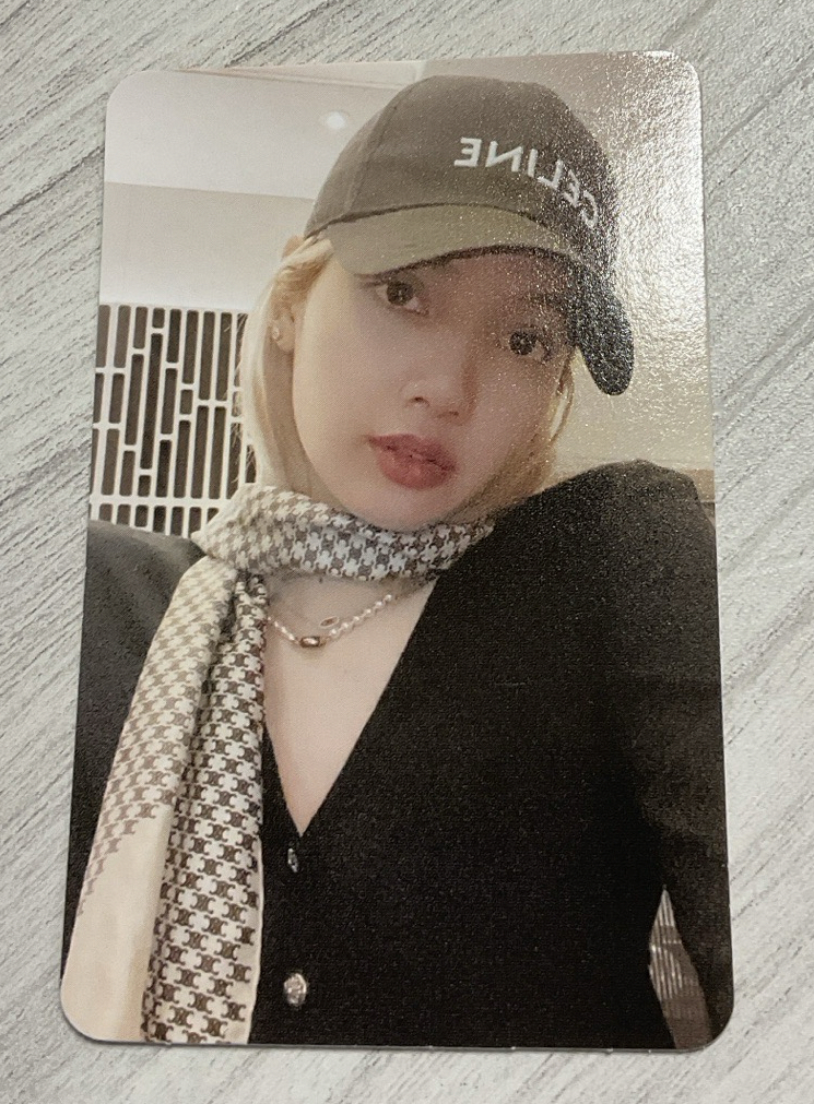 BORN PINK 專輯卡 LISA🐥