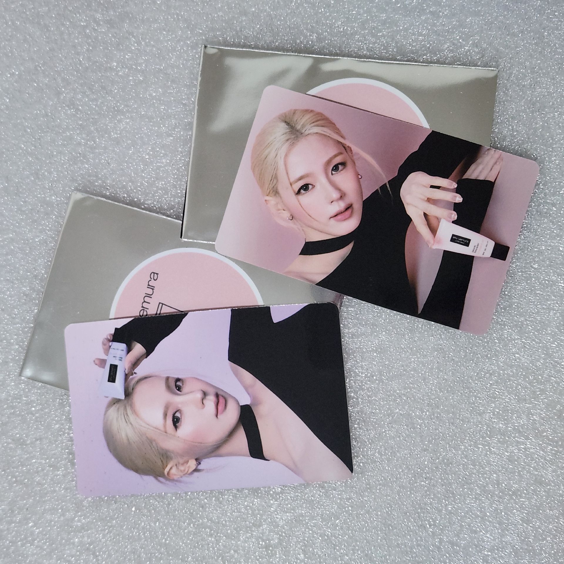 植村秀代言小卡