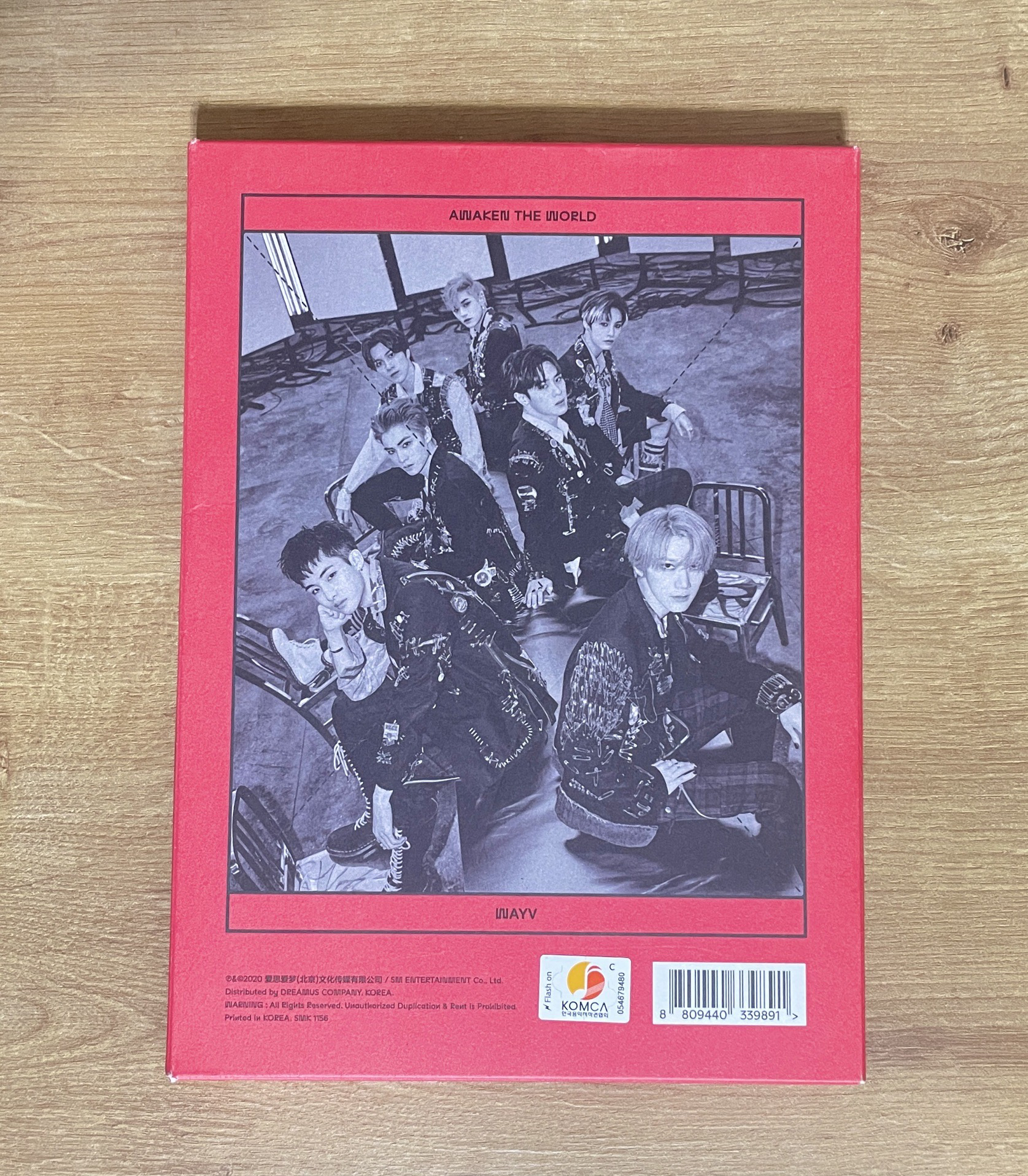 Wayv Awaken the World 空專