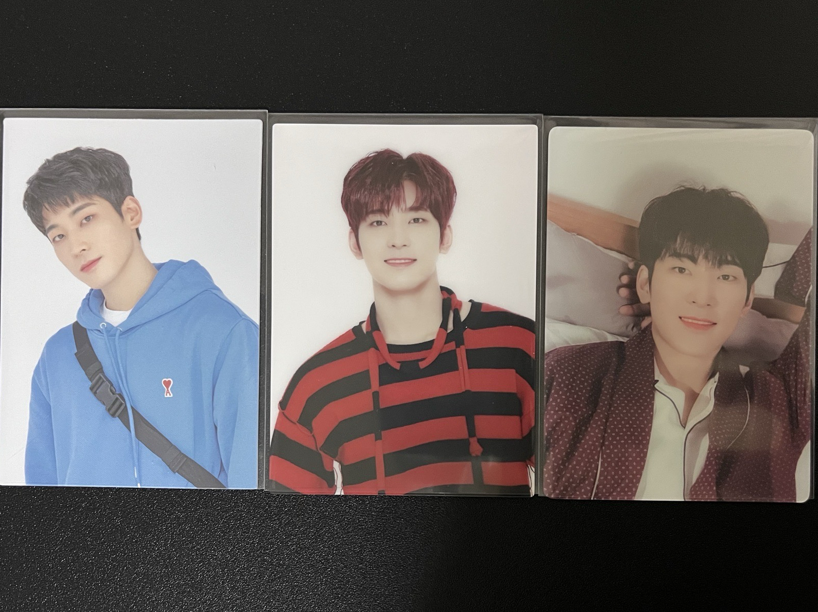 咖啡廳入場卡 圓（右兩張是塑膠材質）