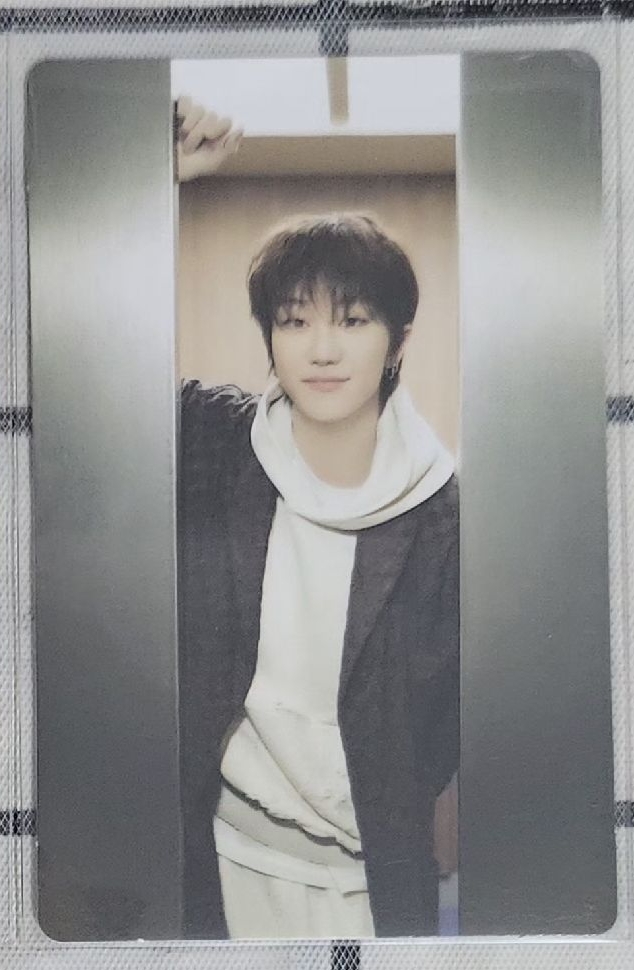 徐明浩克拉島（右）