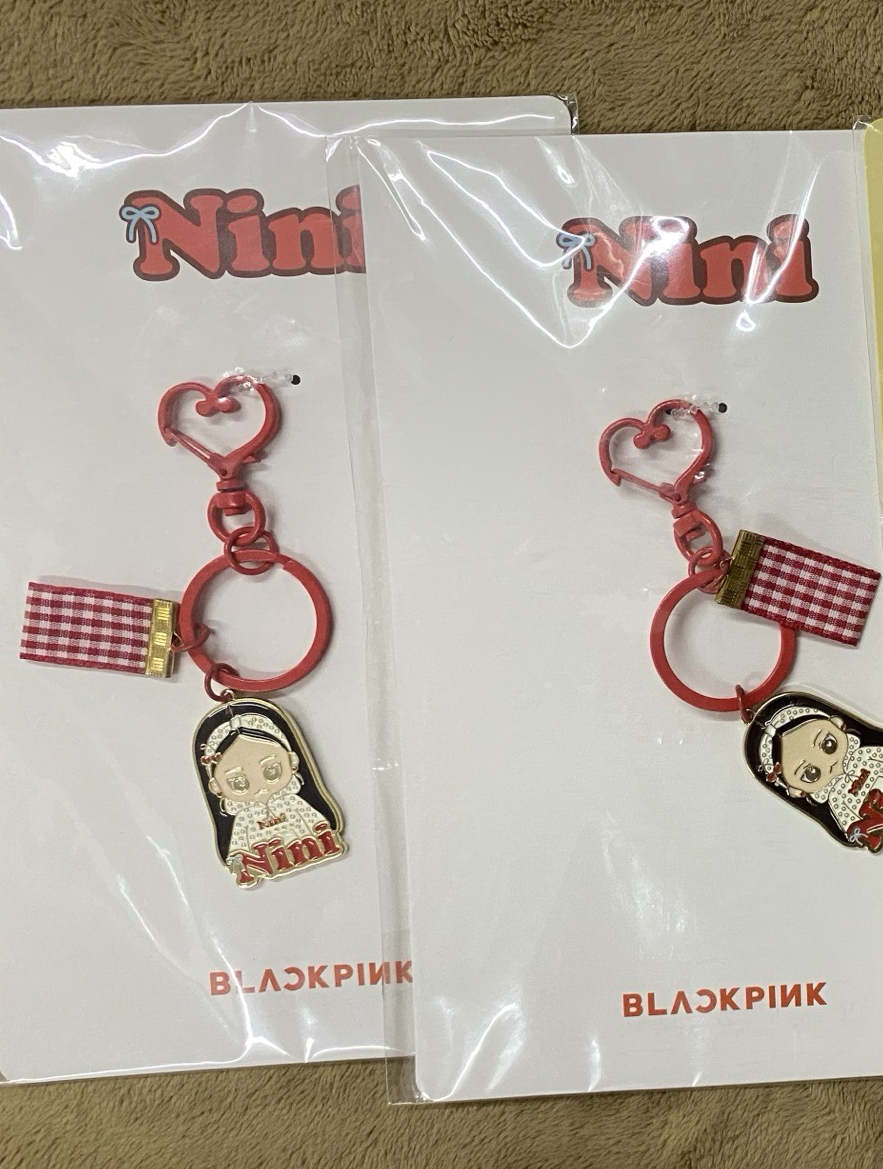 Blackpink Jennie周邊盤 長腿娃妮 搖滾娃妮 高陽娃妮 坐娃妮 徽章妮 jump妮 春日鑰匙圈妮