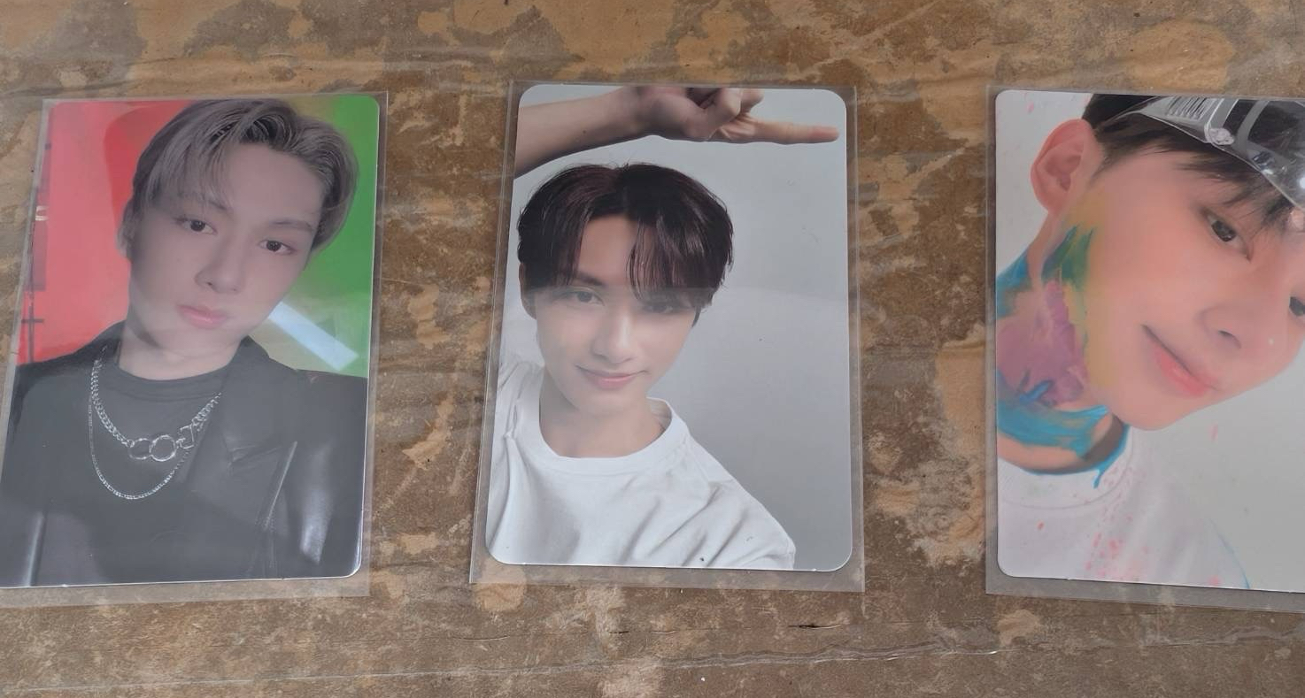 欸你看他臉上都是顏料