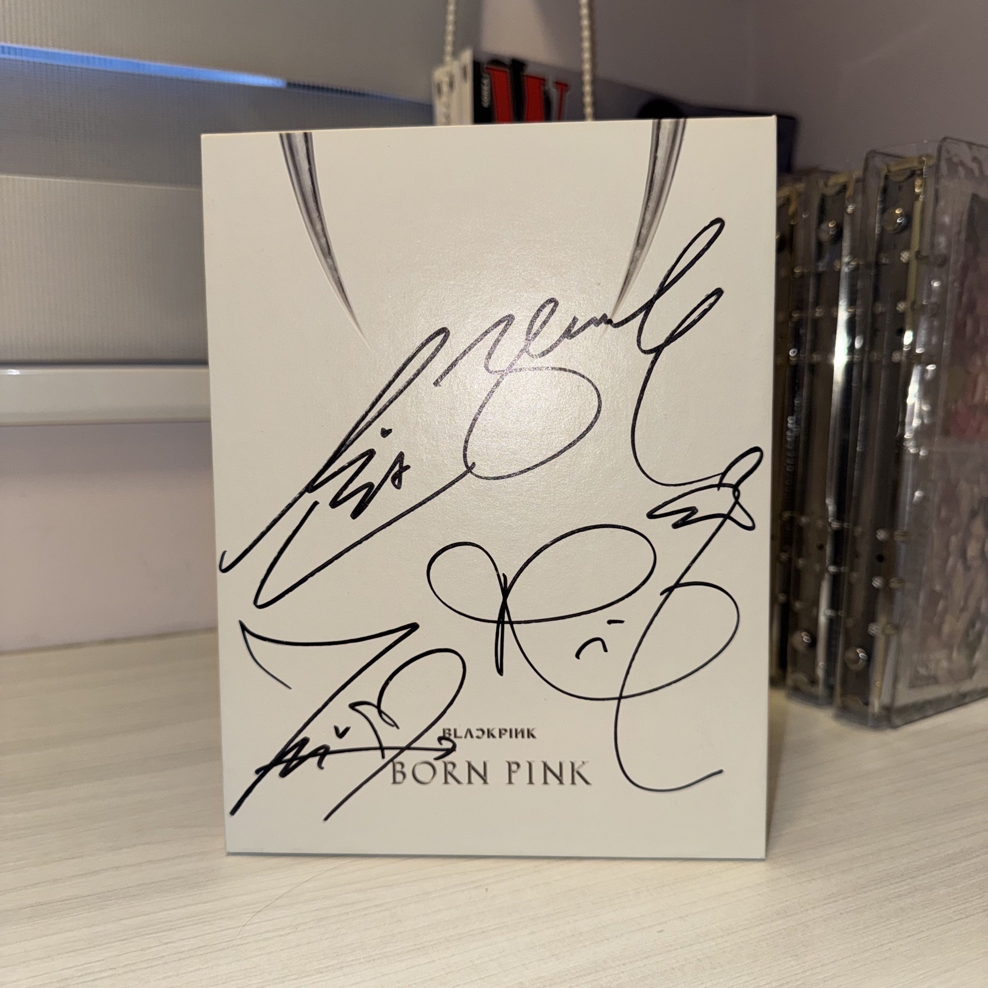 BORN PINK灰版團簽