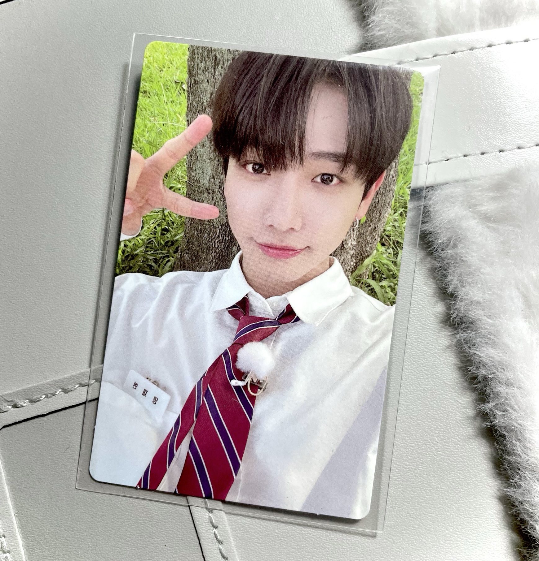 明宰鉉 why m2u校服