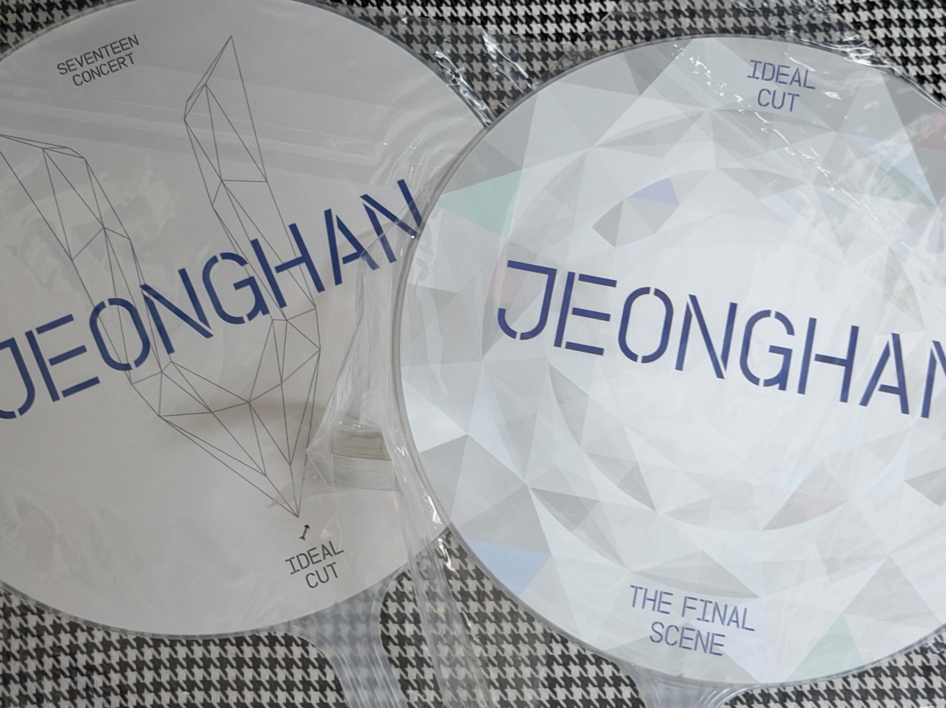 (現貨有原袋 紙箱寄出）seventeen 早期 ideal cut 尹淨漢 軍裝 大扇 扇子