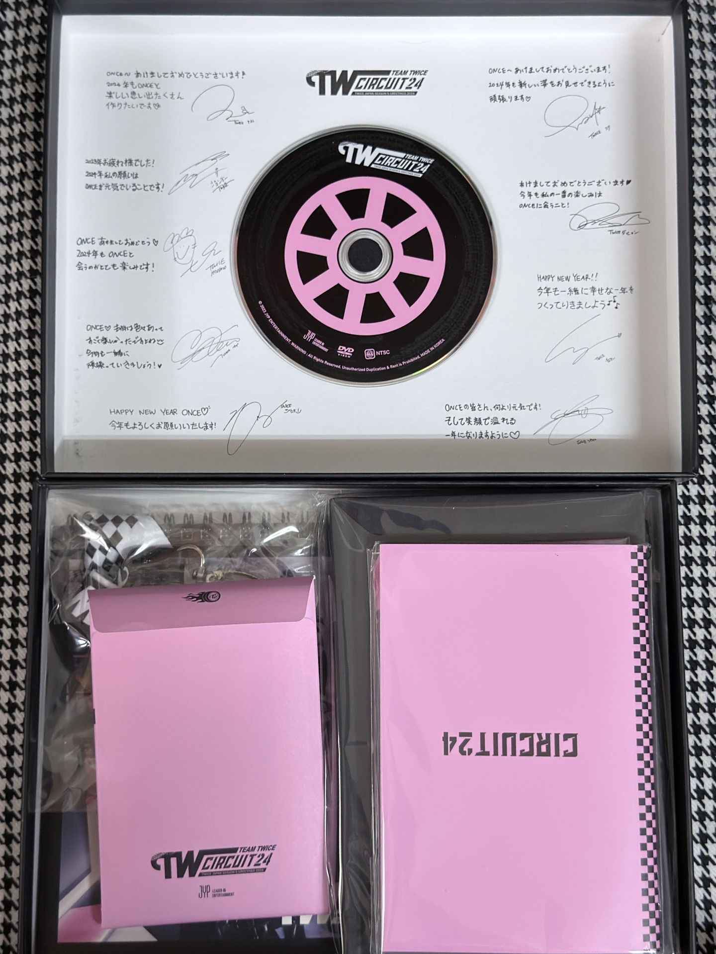 (現貨 整圖出 可當日出貨）TWICE 2024 日本年曆 機車彩