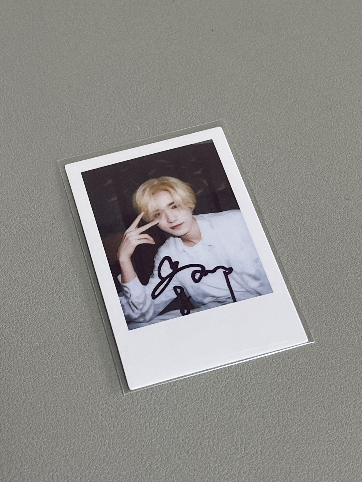 宋亞軒 三週年金髮拍立得