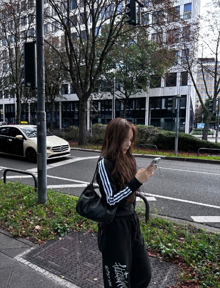 𝑠𝑎𝑟𝑎𝑛𝑔 ⋆⭒˚.⋆