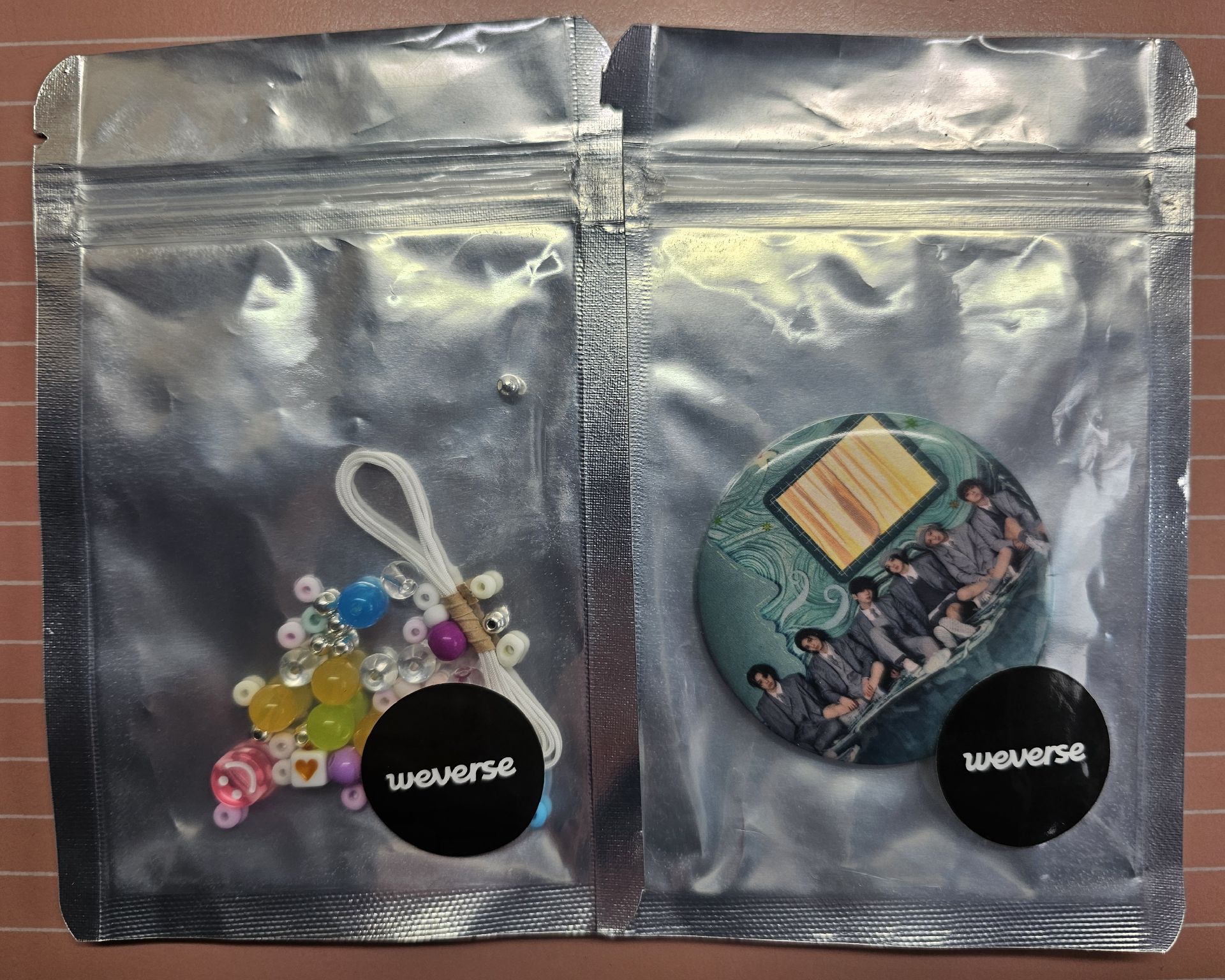 2024 weverse con 徽章