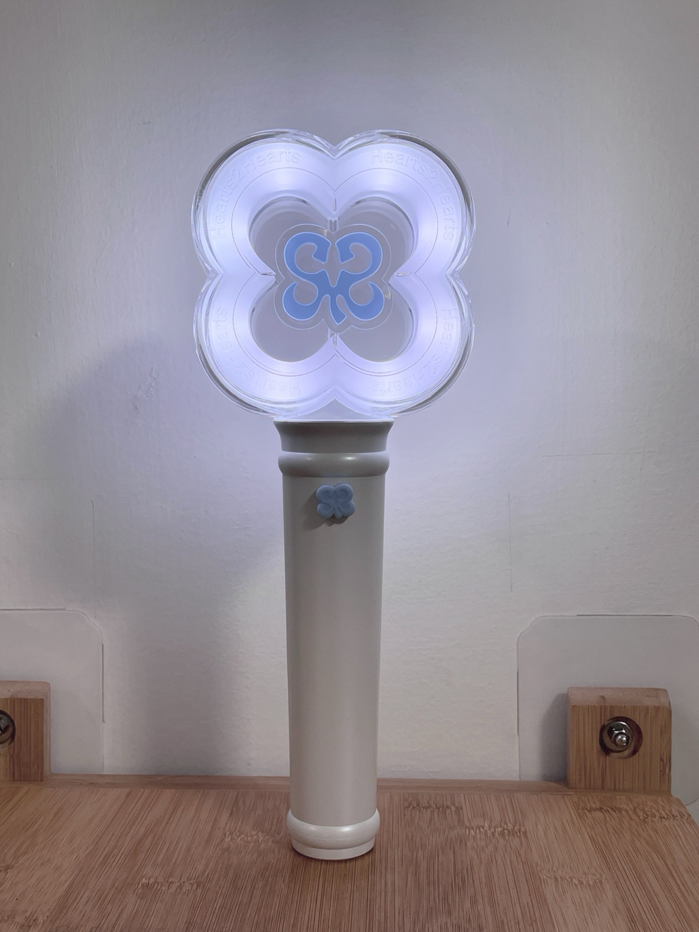 Hearts2Hearts 手燈 含小卡