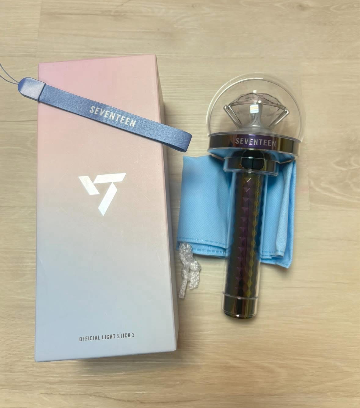 SEVENTEEN 三代克拉棒(全新）