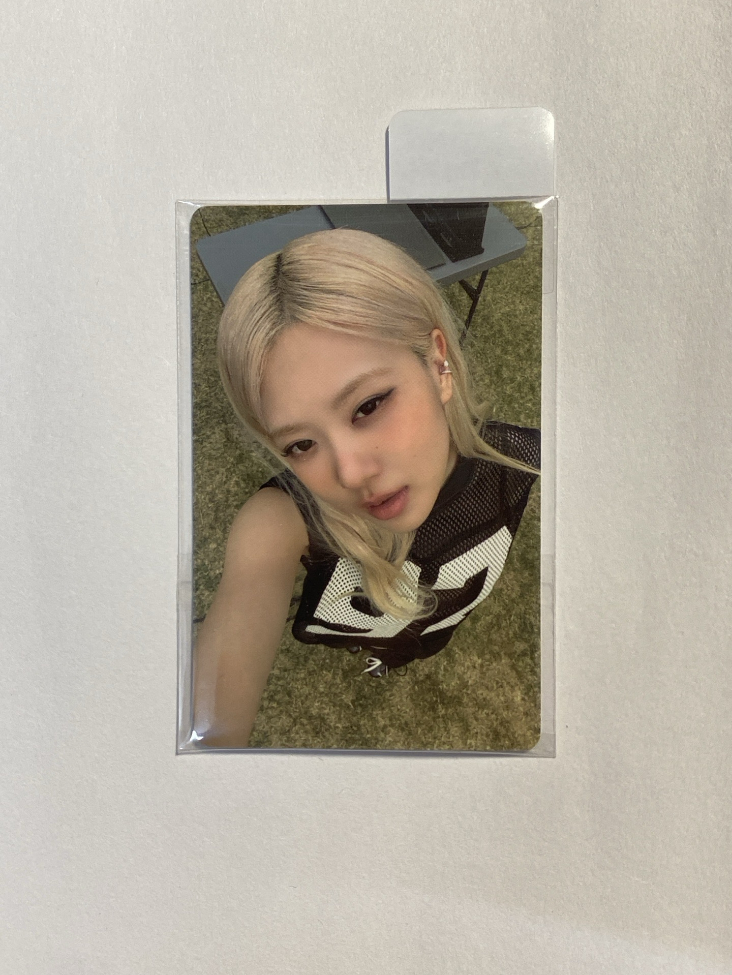  PUMA x ROSÉ 歪頭卡