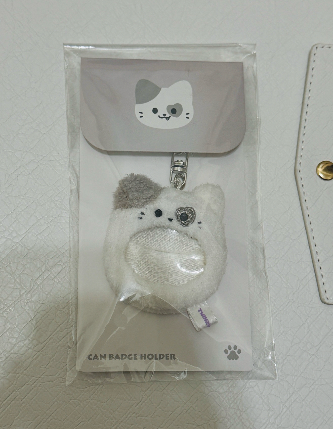  TWINZY 志絨毛徽章套