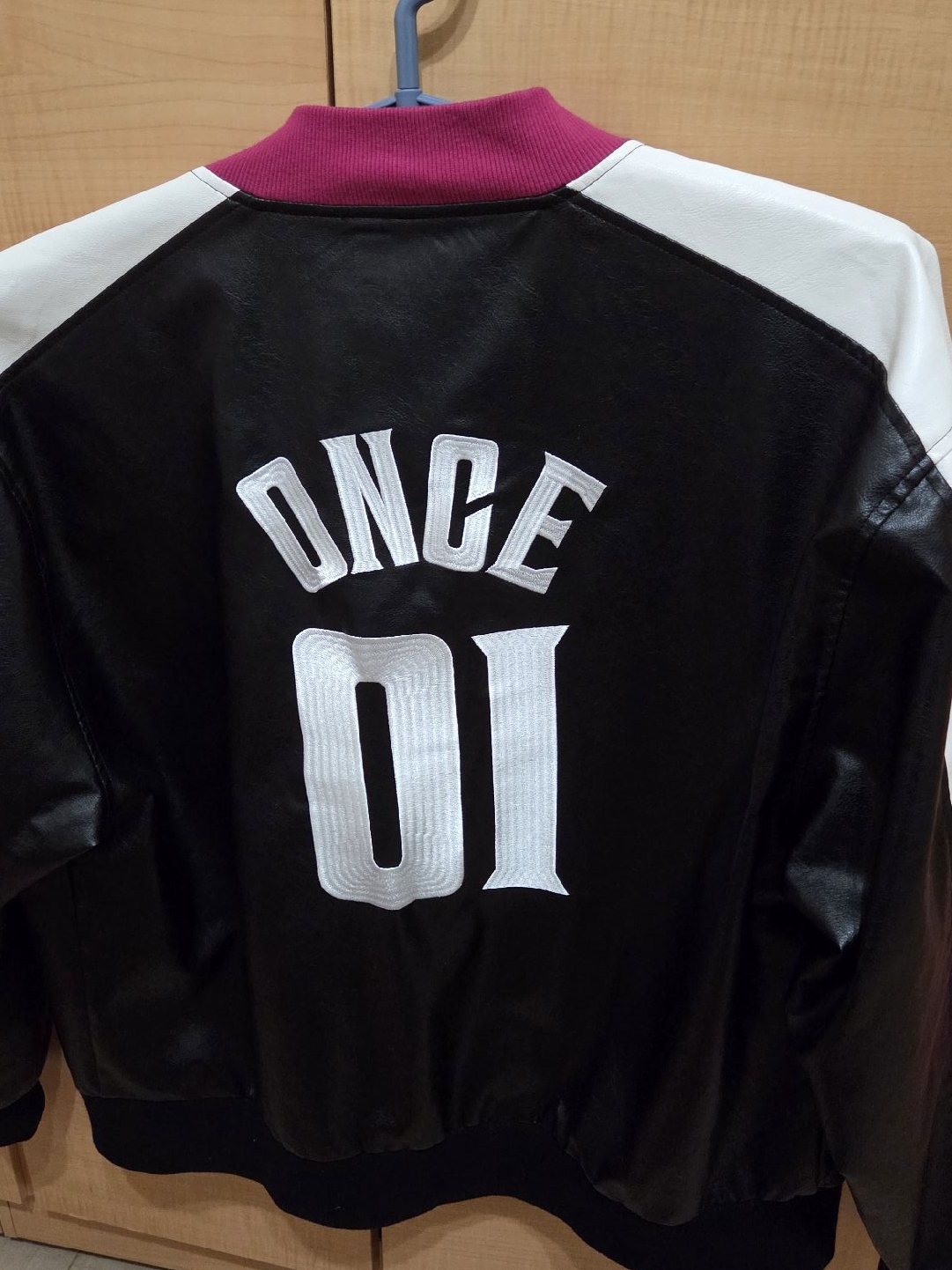 TWICE 福岡場賽車外套 M號