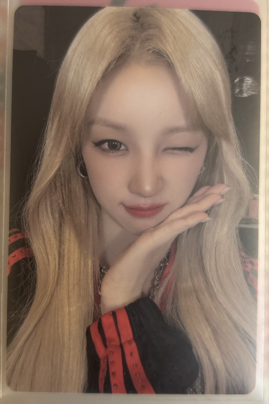 We are 雨琦 專卡（損）