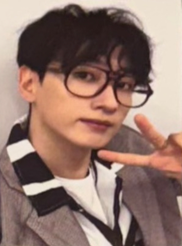 A_2_i 銀赫（需綁任兩張卡 其中一張童）