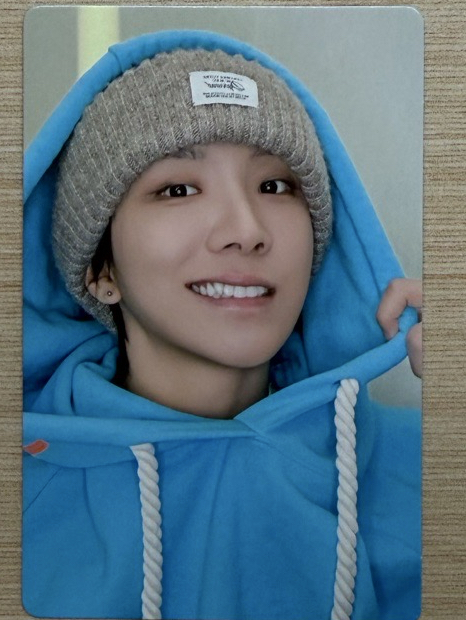 one and only 會員限定帽T 周邊卡