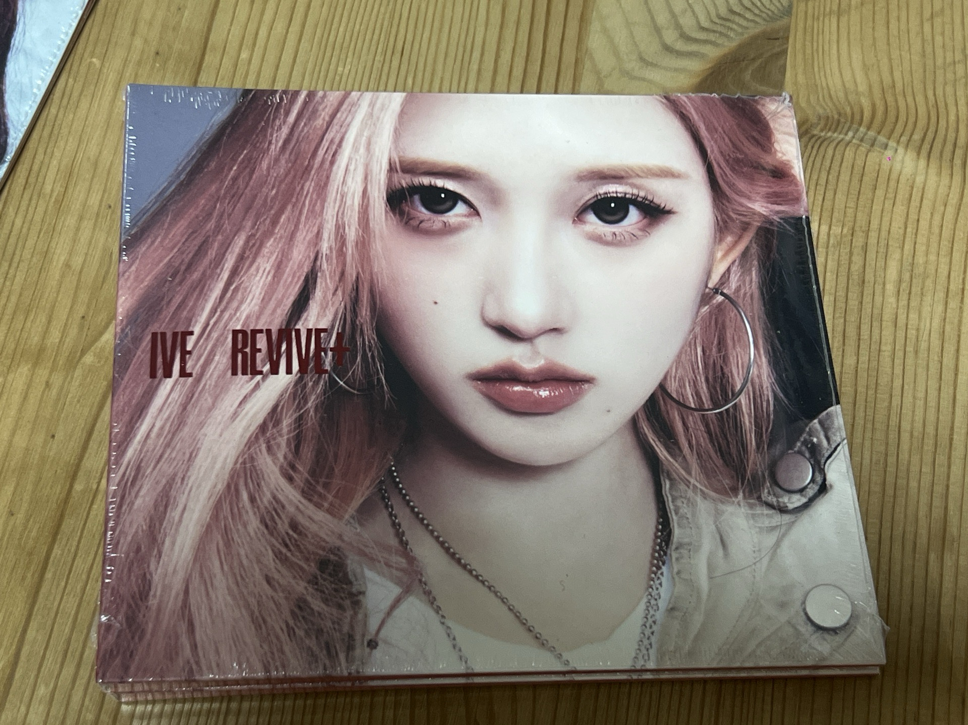 REVIVE+ 秋天單封