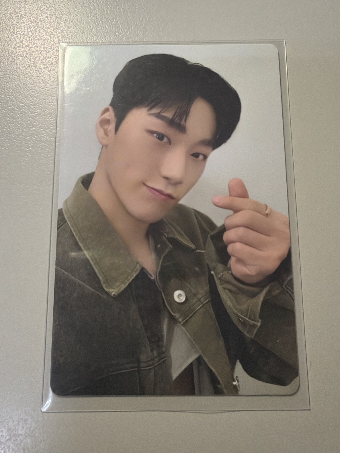 咻—傘尼手指愛心發射