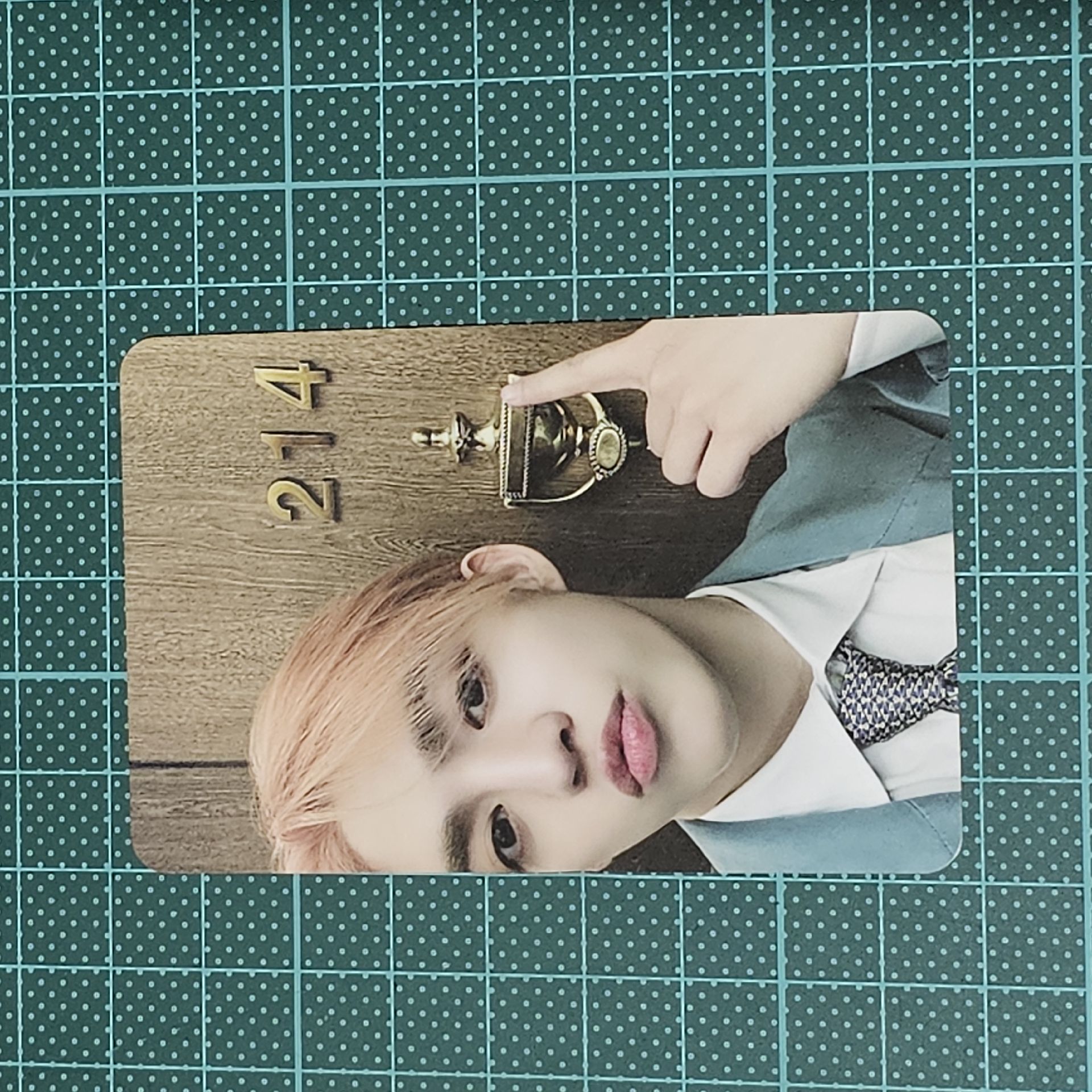 Seventeen 迷十二克拉盤隨機卡