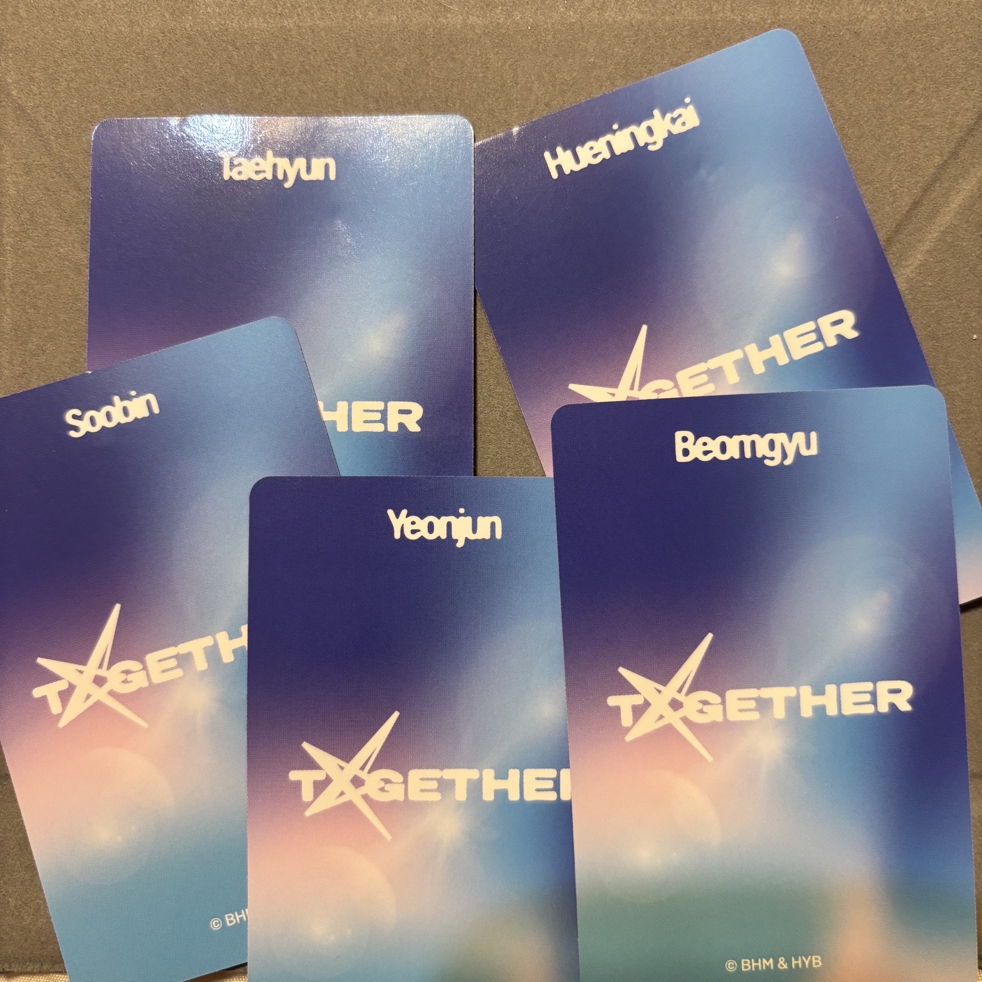 TXT 正四周邊 卡套卡（全套，有廠損）