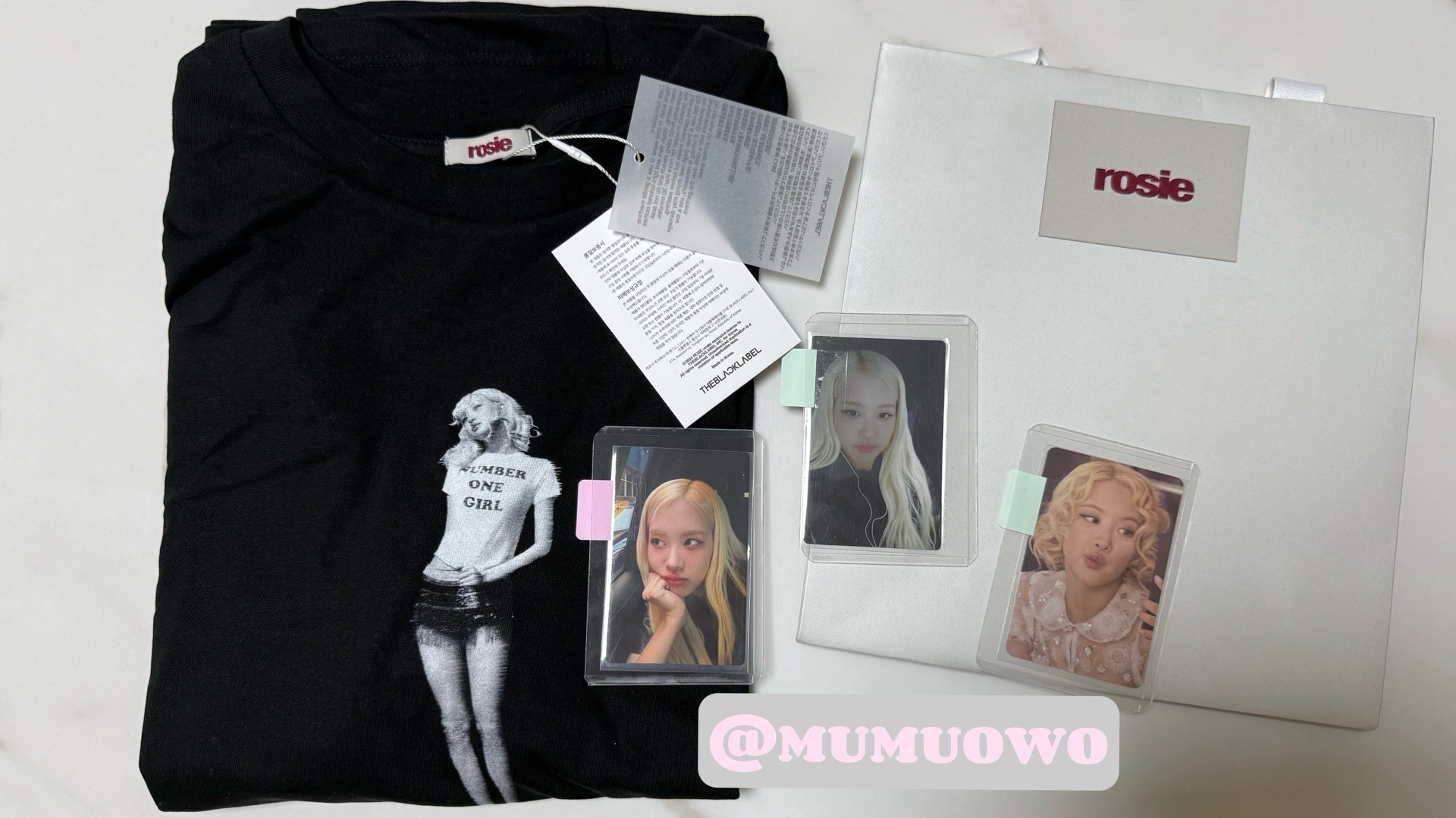 Rosie快閃-人物黑T+廣州滿額一套+衣服卡+購物袋