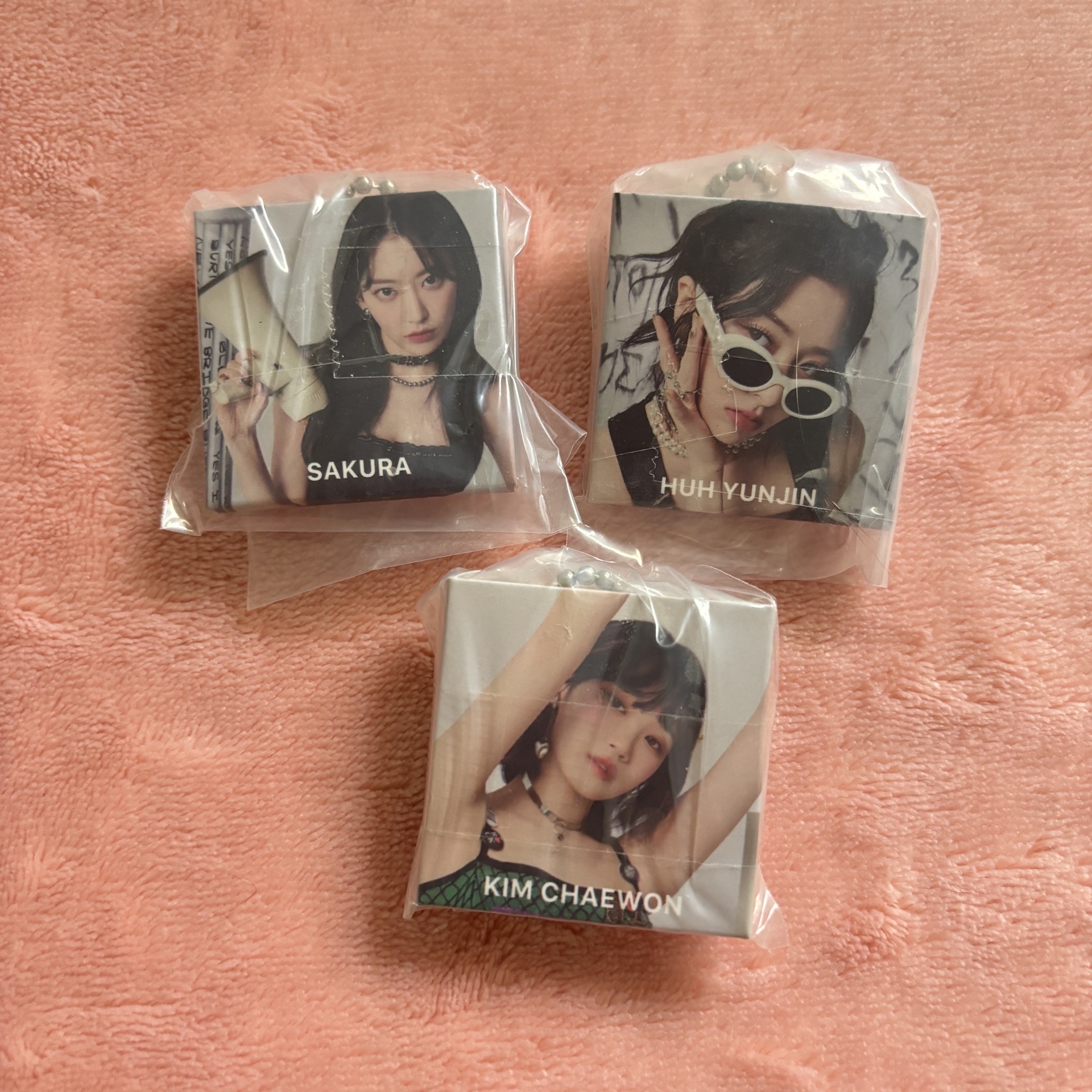 LE SSERAFIM 迷你CD扭蛋