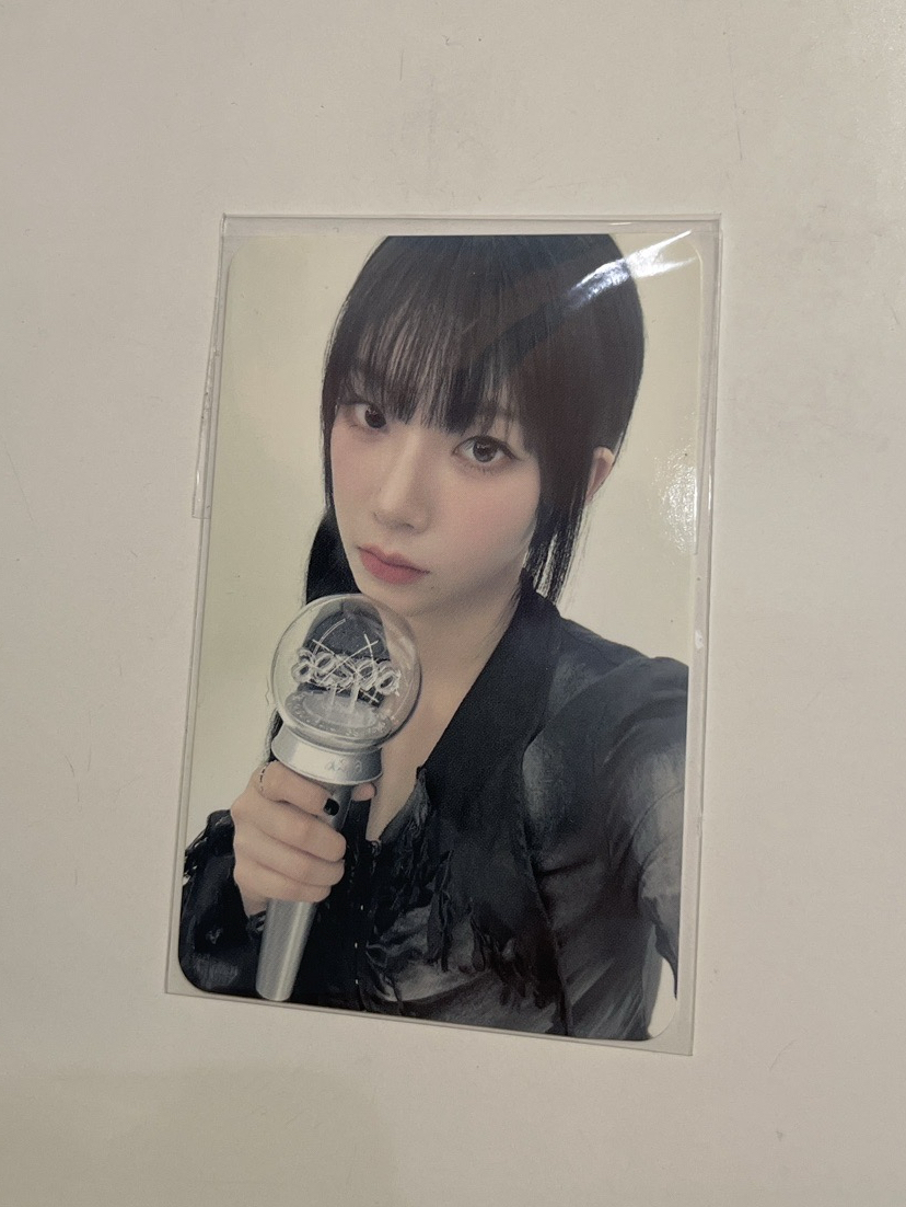 AESPA 官方一代手燈  KARINA