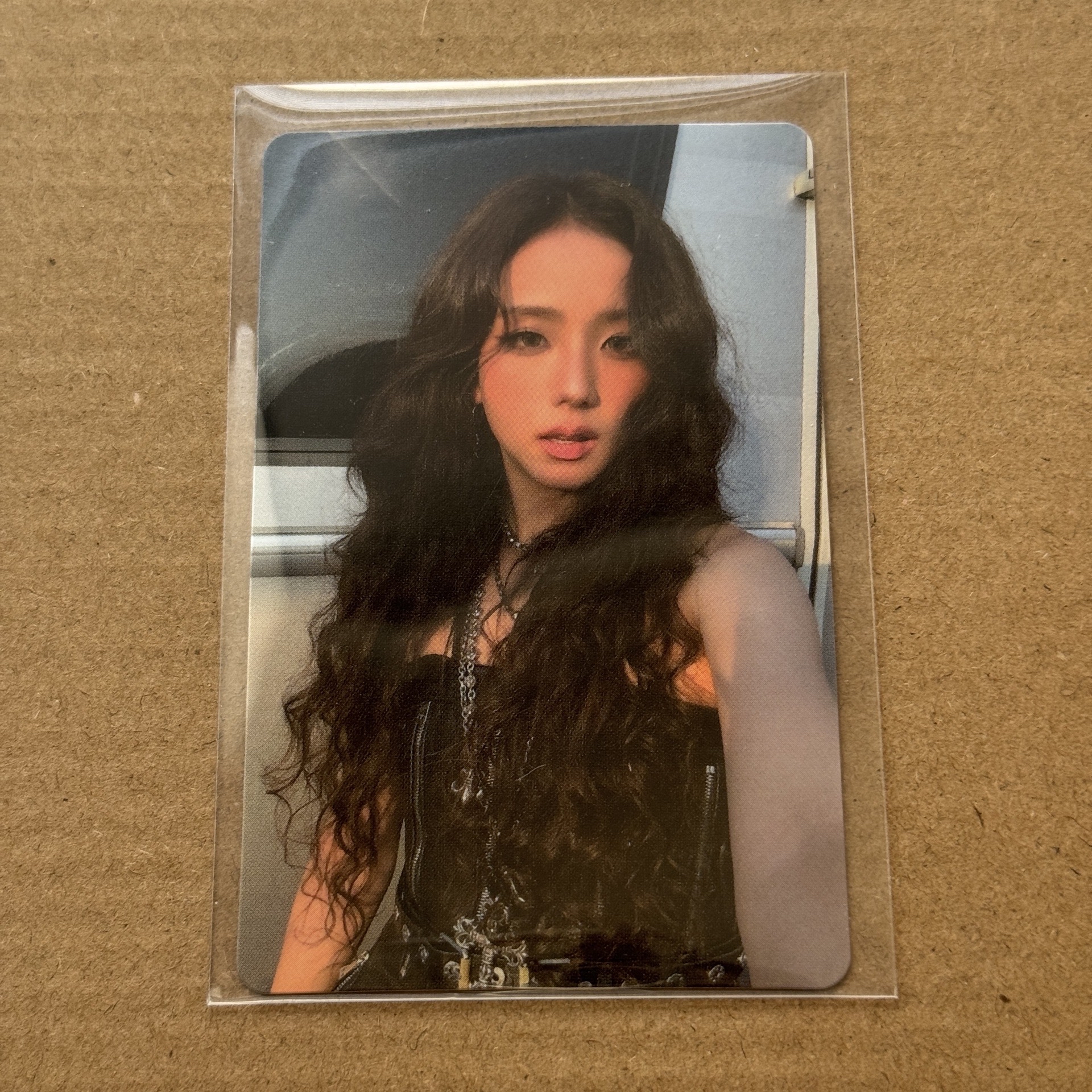 Jisoo SR中背特典 秀騎是我的禮物🎁💝