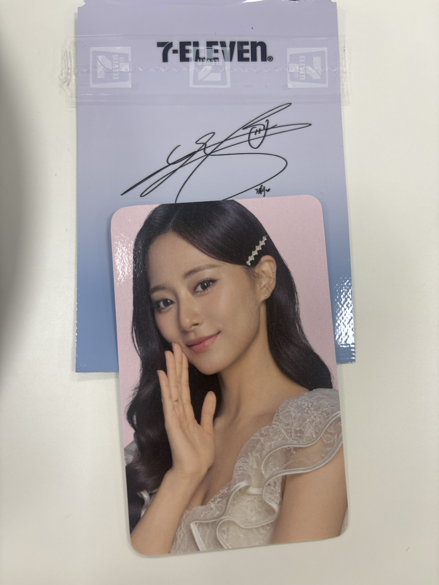 TWICE 周子瑜7-11小卡
