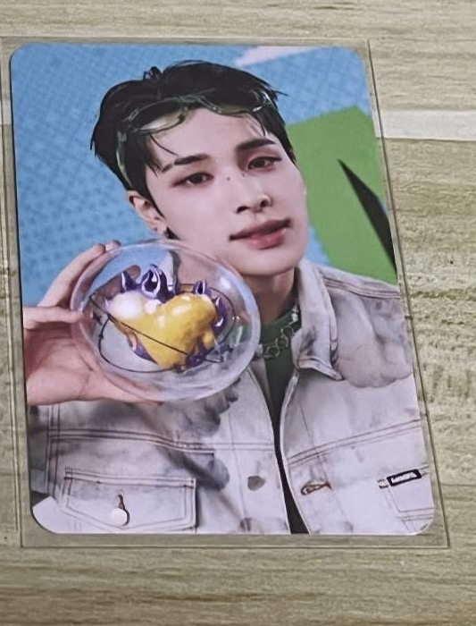 Haru 年曆特典卡