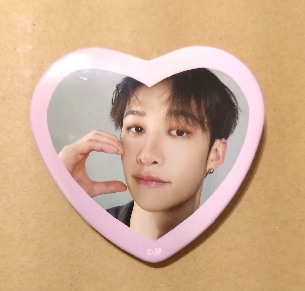 辰 卡冊 無卡  有劃痕損如圖